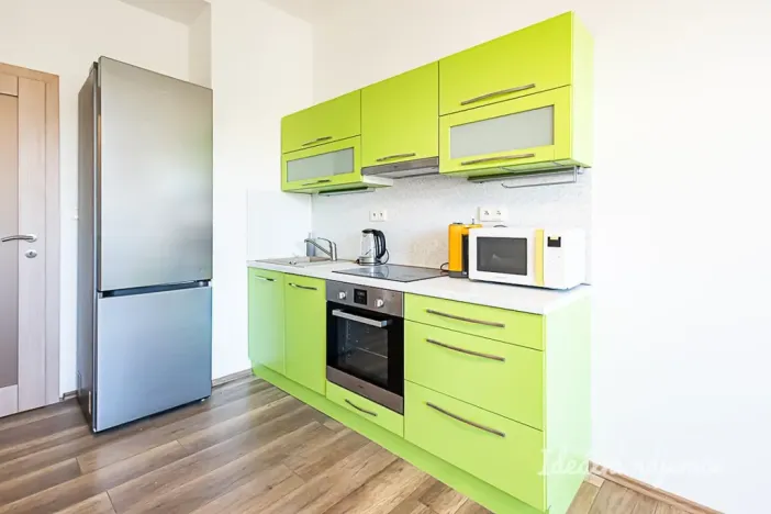 Pronájem bytu 2+kk, Praha, Ruská, 47 m2