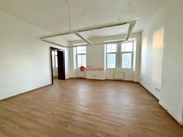 Pronájem kanceláře, Pardubice - Zelené Předměstí, třída Míru, 182 m2