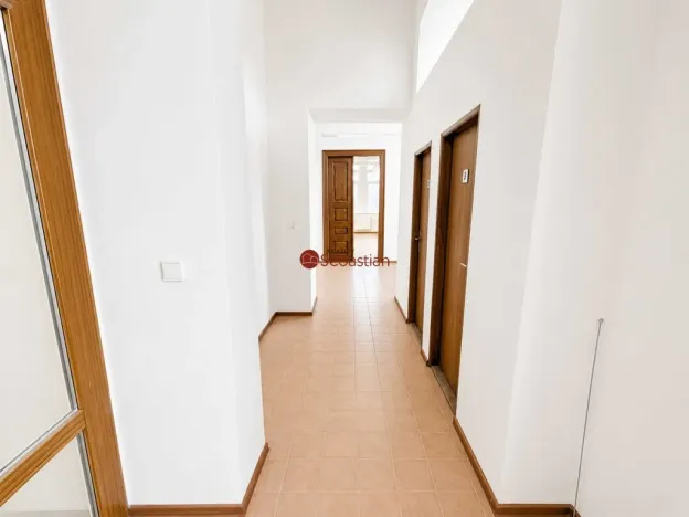 Pronájem kanceláře, Pardubice - Zelené Předměstí, třída Míru, 182 m2