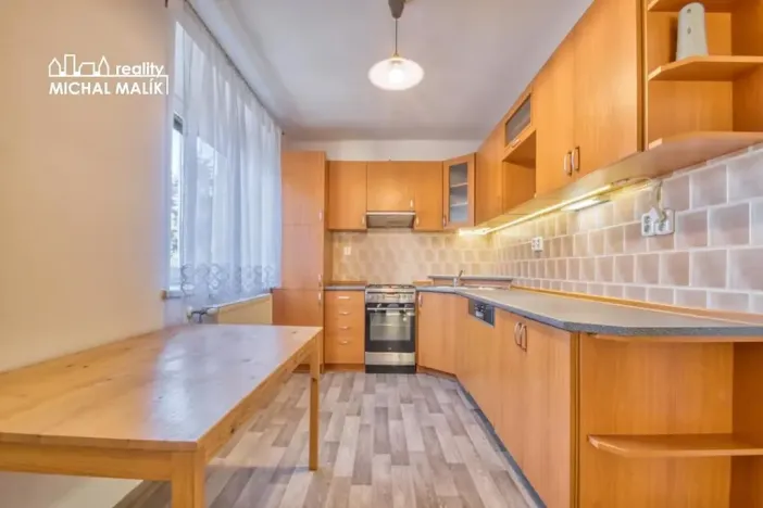 Pronájem bytu 2+1, Hranice, Nádražní, 47 m2