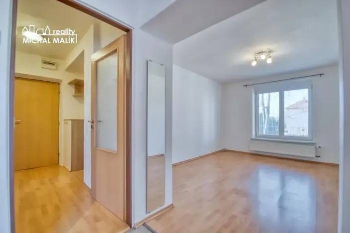 Pronájem bytu 2+1, Hranice, Nádražní, 47 m2