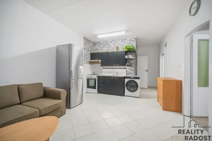 Pronájem bytu 2+kk, Pardubice - Polabiny, Lonkova, 46 m2