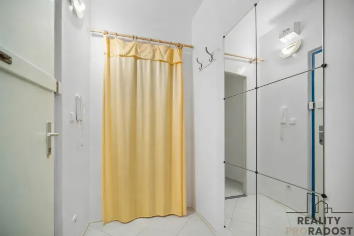 Pronájem bytu 2+kk, Pardubice - Polabiny, Lonkova, 46 m2