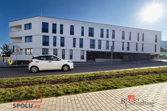 Pronájem bytu 2+kk, Pardubice - Pardubičky, Nová Tesla, 48 m2