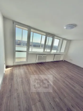 Pronájem bytu 2+1, Kladno, Čs. armády, 57 m2