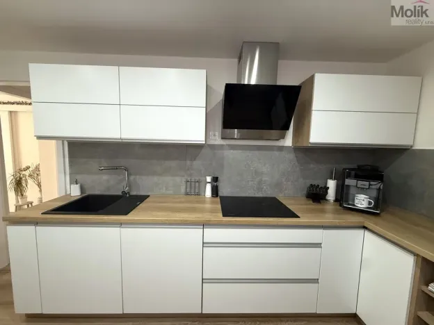 Prodej bytu 2+1, Meziboří, Okružní, 58 m2