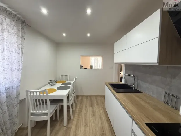 Prodej bytu 2+1, Meziboří, Okružní, 58 m2