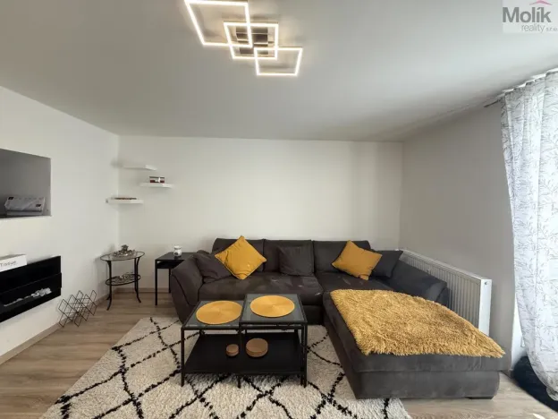 Prodej bytu 2+1, Meziboří, Okružní, 58 m2