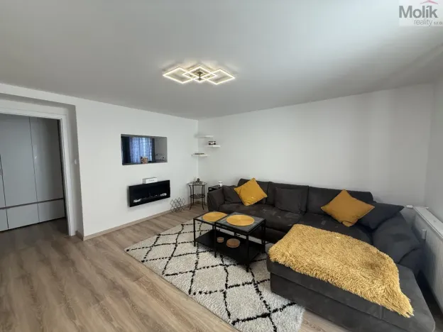 Prodej bytu 2+1, Meziboří, Okružní, 58 m2