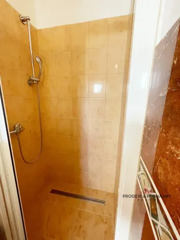 Pronájem bytu 1+1, Praha - Libeň, Za vodárnou, 30 m2