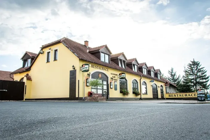 Prodej obchodního prostoru, Břežany I, 590 m2