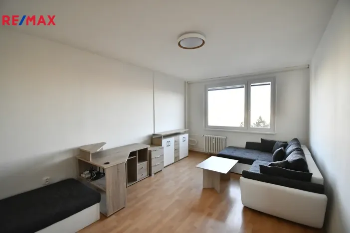 Pronájem bytu 1+1, Hradec Králové - Nový Hradec Králové, třída Edvarda Beneše, 40 m2