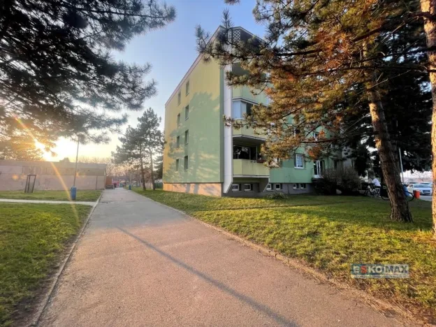 Prodej bytu 3+1, Břeclav, U Splavu, 75 m2