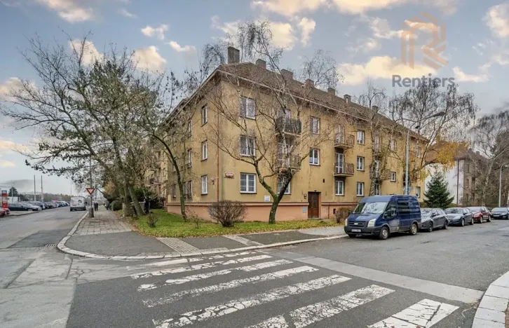 Pronájem bytu 2+1, Praha - Kobylisy, Březiněveská, 69 m2