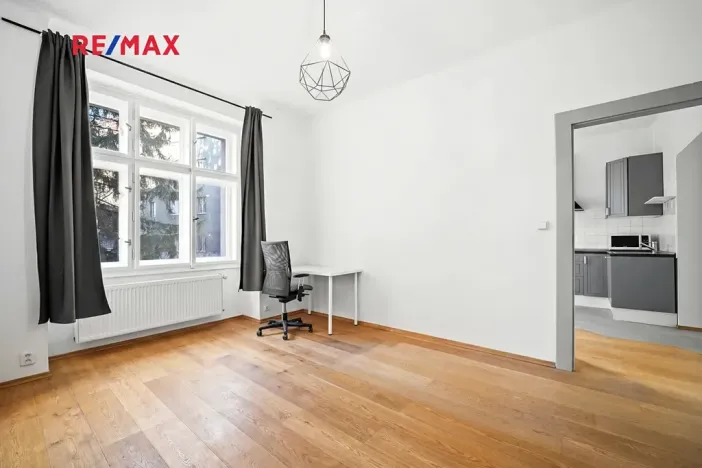 Prodej bytu 2+kk, Praha - Vršovice, Vršovické náměstí, 38 m2