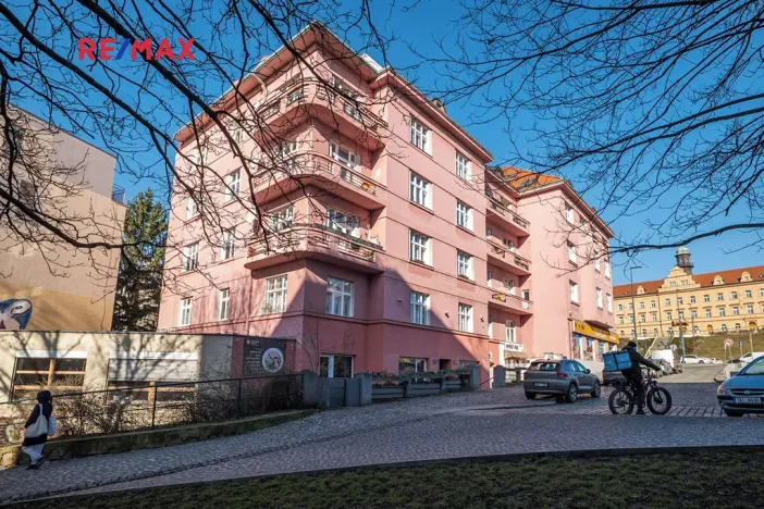 Prodej bytu 2+kk, Praha - Vršovice, Vršovické náměstí, 38 m2