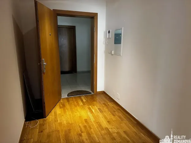 Pronájem kanceláře, Praha - Vinohrady, Korunní, 50 m2