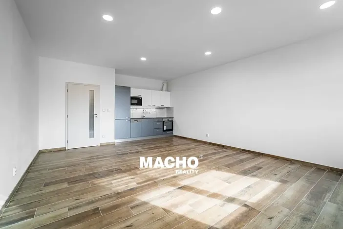Pronájem bytu 1+kk, Praha - Michle, U plynárny, 31 m2