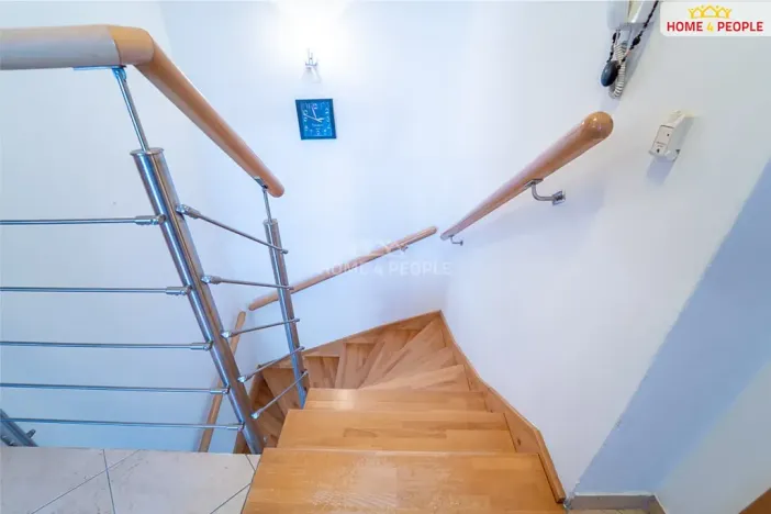 Prodej rodinného domu, Jesenice, Šeříková, 110 m2