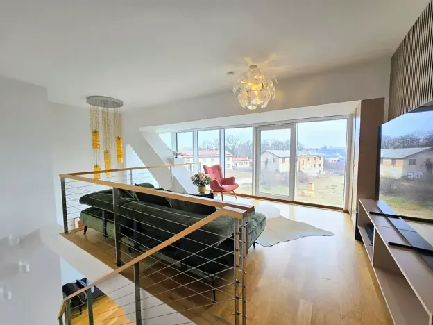 Prodej atypického bytu, Praha - Smíchov, Kobrova, 134 m2