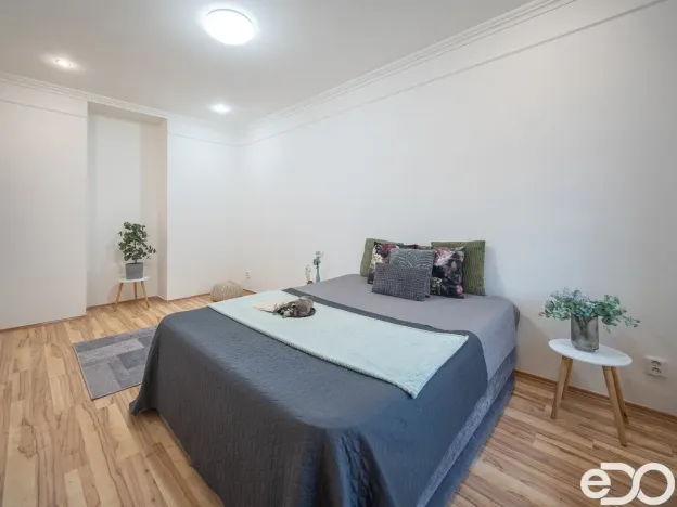 Prodej bytu 2+1, Praha, Na Jezerce, 66 m2