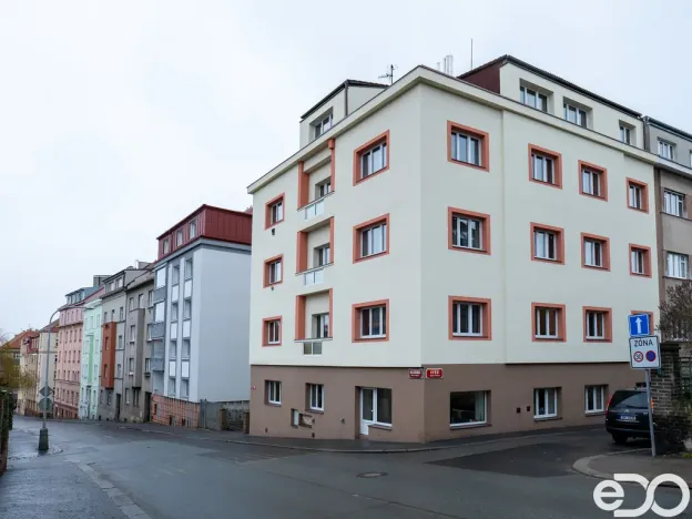 Prodej bytu 2+1, Praha, Na Jezerce, 66 m2