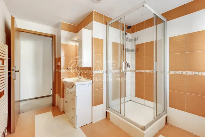 Prodej rodinného domu, Průhonice, Školní, 200 m2