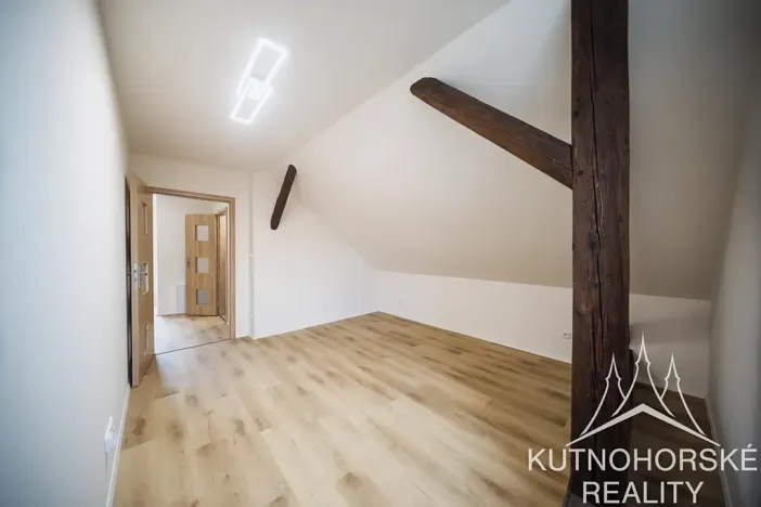 Prodej rodinného domu, Červené Pečky, Husova, 177 m2