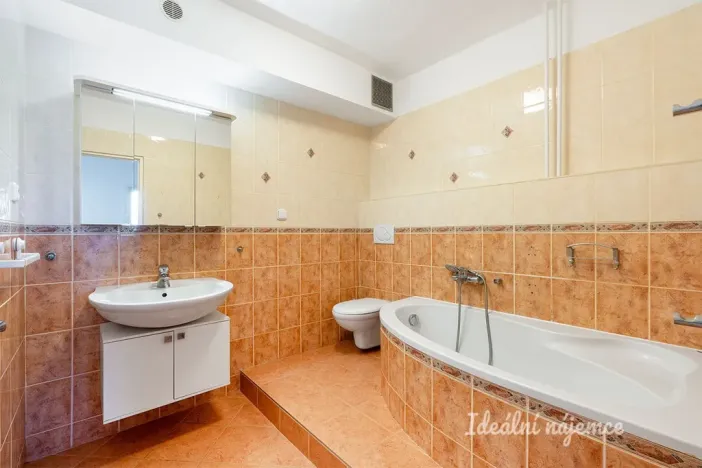 Pronájem bytu 4+kk, Praha, V Štíhlách, 80 m2