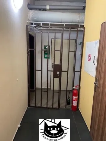 Pronájem bytu 2+1, Praha - Strašnice, Krupská, 57 m2