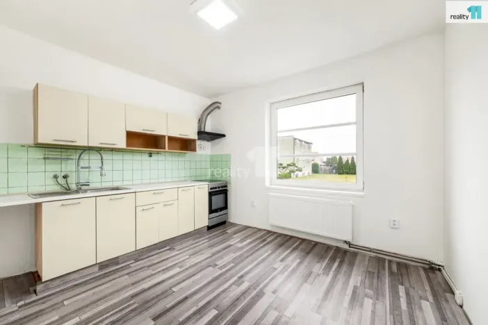 Prodej bytu 3+1, Veltruby, Bytovky, 88 m2