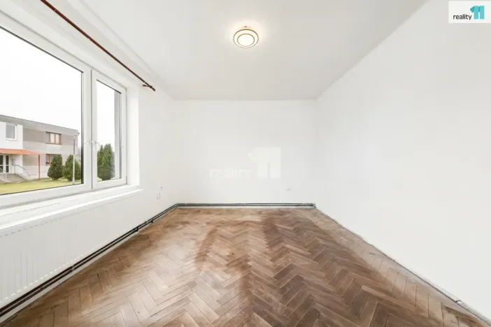 Prodej bytu 3+1, Veltruby, Bytovky, 88 m2