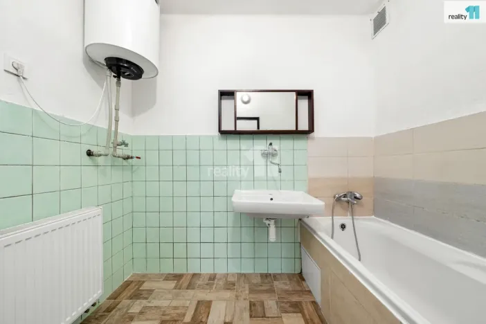 Prodej bytu 3+1, Veltruby, Bytovky, 88 m2