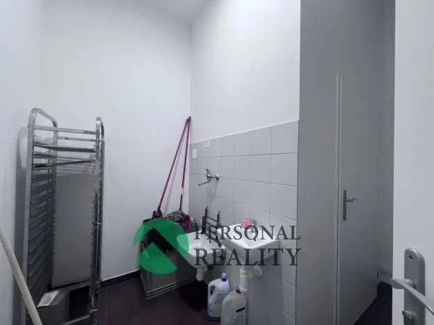 Pronájem restaurace, Praha - Malešice, Akademická, 200 m2