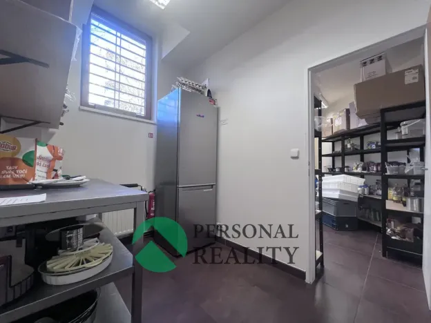 Pronájem restaurace, Praha - Malešice, Akademická, 200 m2