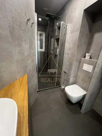 Pronájem bytu 2+kk, Praha - Bubeneč, dr. Zikmunda Wintra, 56 m2