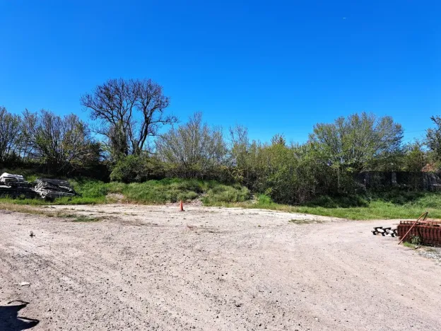 Pronájem komerčního pozemku, Zákolany, 561 m2