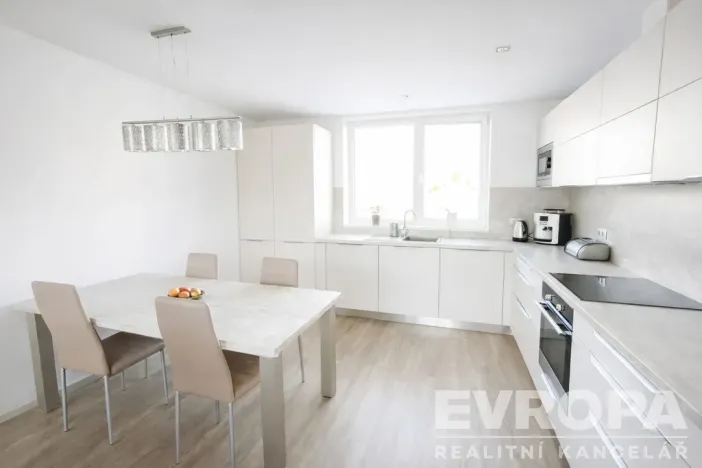 Prodej rodinného domu, Kolín - Kolín IV, Na Vršku, 158 m2