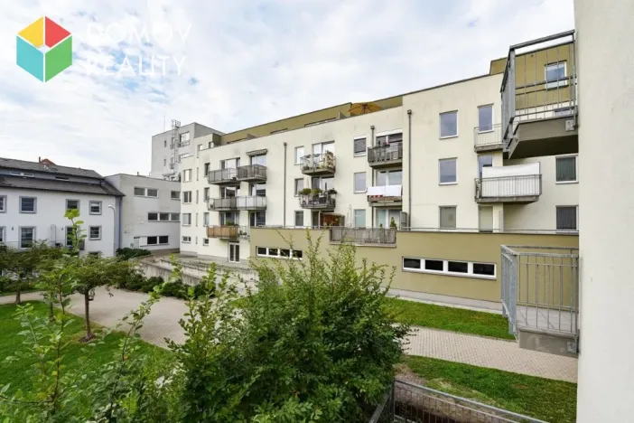 Pronájem bytu 1+kk, Beroun - Beroun-Město, V Zahradách, 36 m2