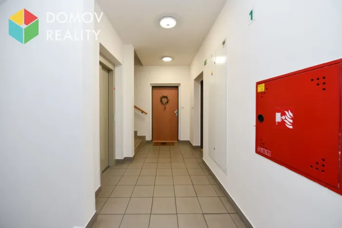 Pronájem bytu 1+kk, Beroun - Beroun-Město, V Zahradách, 36 m2