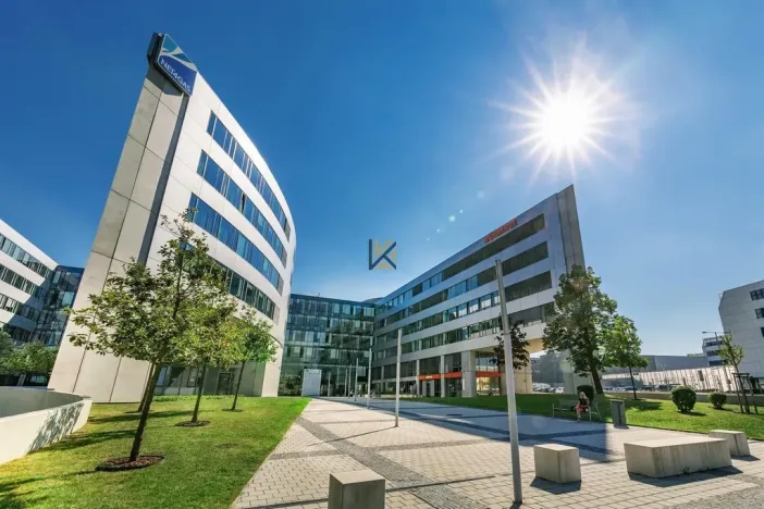 Pronájem kanceláře, Praha - Nusle, Na hřebenech II, 343 m2