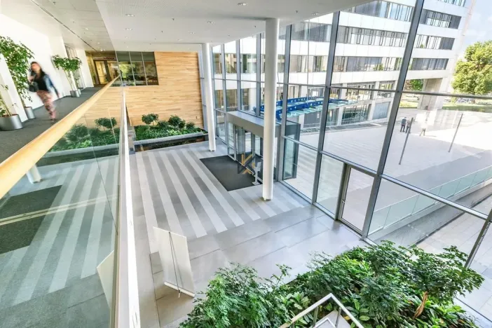 Pronájem kanceláře, Praha - Nusle, Na hřebenech II, 343 m2