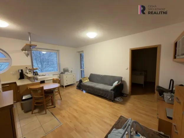 Pronájem bytu 2+kk, Zlín, Voženílkova, 49 m2