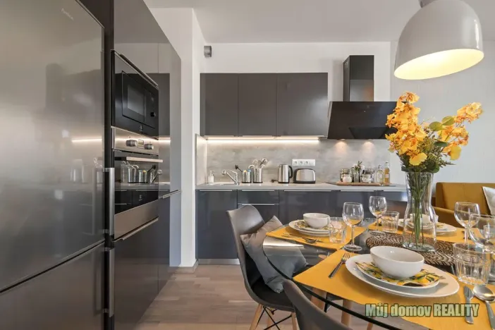 Pronájem bytu 2+kk, Praha - Hloubětín, Laponská, 49 m2