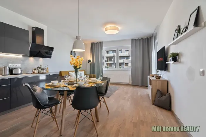 Pronájem bytu 2+kk, Praha - Hloubětín, Laponská, 49 m2