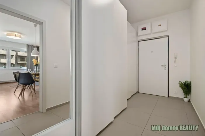 Pronájem bytu 2+kk, Praha - Hloubětín, Laponská, 49 m2