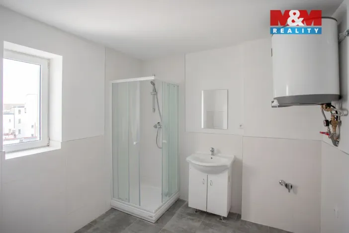 Pronájem bytu 1+1, Sokolov, Nádražní, 45 m2