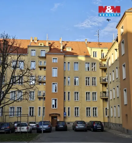 Pronájem bytu 2+kk, Plzeň, Lobezská, 46 m2