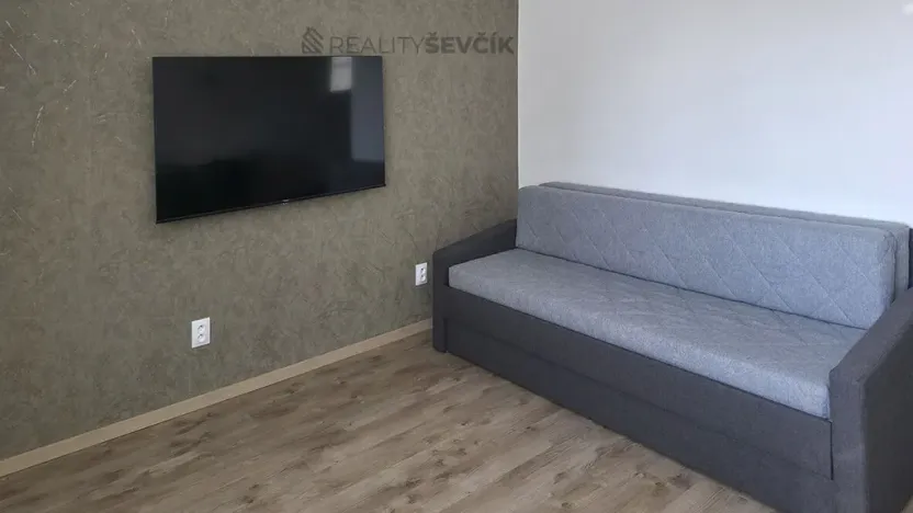 Pronájem bytu 2+kk, České Budějovice - České Budějovice 6, Novohradská, 52 m2