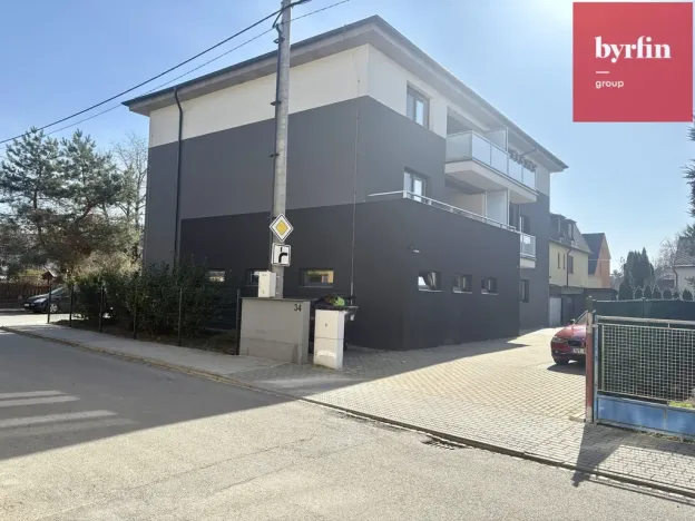 Pronájem bytu 2+kk, Opava, Ovocná, 64 m2